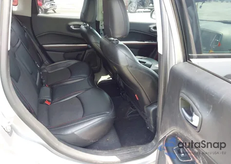 2019 Jeep Compass Trailhawk 4X4 из США, поврежденный, VIN 3C4NJDDB7KT667885